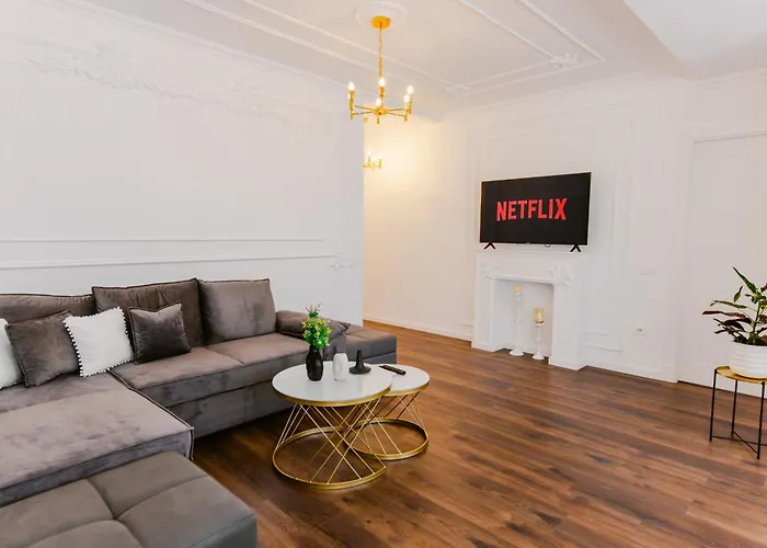 Luxury Rooftop In Astir Apartment