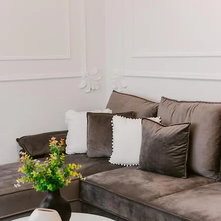 아파트 Luxury Rooftop In Astir 티라나