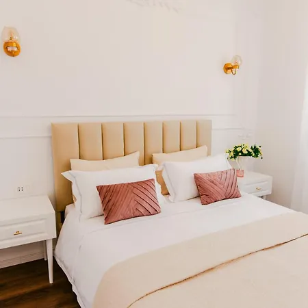 Apartament Luxury Rooftop In Astir Tirana