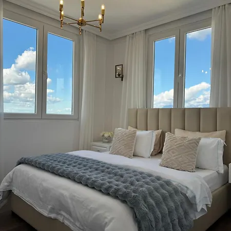 Luxury Rooftop In Astir