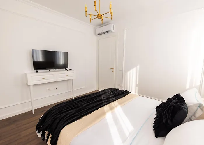 Apartamento Luxury Rooftop In Astir Tirana